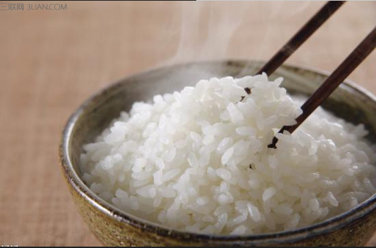 煮饭用凉水还是开水好   