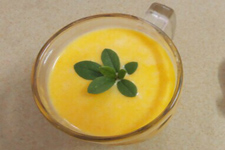 <a href=/shicai/mimian/YuMi/index.html target=_blank><u>玉米</u></a><a href=/shicai/shucai/HuLuoBo/index.html target=_blank><u>胡<a href=/shicai/shucai/LuoBo/index.html target=_blank><u>萝卜</u></a></u></a>汁