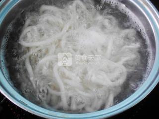 <a href=/shicai/rouqin/PeiGen/index.html target=_blank><u>培根</u></a>杂蔬炒乌冬面