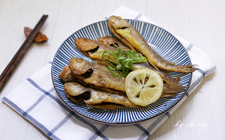 香酥小<a href=/shicai/shuichanpin/uangYu/index.html target=_blank><u>黄鱼</u></a>