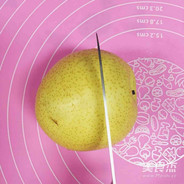 冰糖雪<a href=/shicai/guopin/Li/index.html target=_blank><u>梨</u></a>的做法