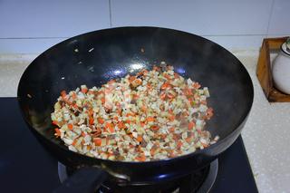 <a href=/shicai/mimian/NuoMi/index.html target=_blank><u>糯米</u></a>烧麦