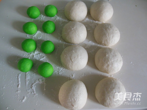 寿<a href=/shicai/guopin/Tao/index.html target=_blank><u>桃</u></a>贺新春的做法