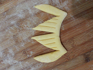 <a href=/shicai/shucai/NanGua/index.html target=_blank><u>南瓜</u></a>面双<a href=/shicai/guopin/Tao/index.html target=_blank><u>桃</u></a>夹