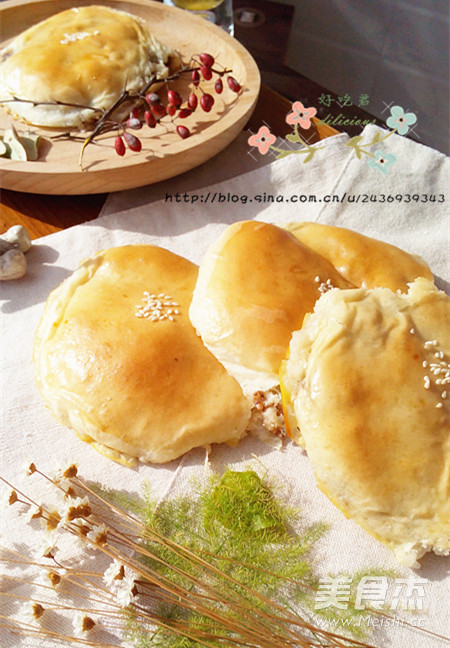 豆沙<a href=/shicai/mimian/NuoMi/index.html target=_blank><u>糯米</u></a><a href=/shicai/mimian/MianBao/index.html target=_blank><u>面包</u></a>的做法