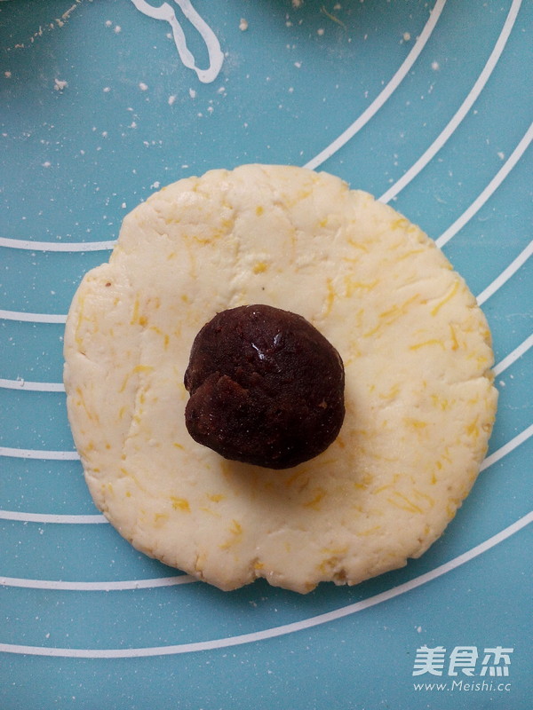 豆沙小<a href=/shicai/shucai/NanGua/index.html target=_blank><u>南瓜</u></a>的做法