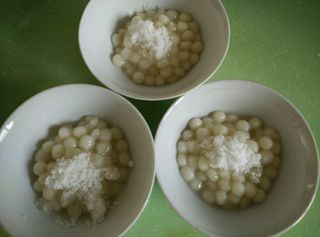 <a href=/shicai/mimian/HongDou/index.html target=_blank><u>红豆</u></a>小丸子