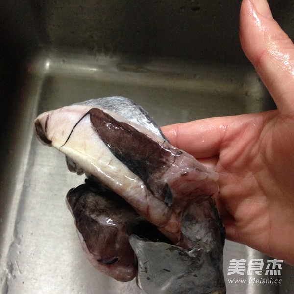 罗卜丝烧<a href=/shicai/shuichanpin/DaiYu/index.html target=_blank><u>带鱼</u></a>的做法