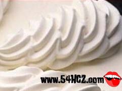 <a href=/shicai/mimian/XianNaiYou/index.html target=_blank><u>鲜<a href=/shicai/mimian/NaiYou/index.html target=_blank><u>奶油</u></a></u></a>的做法5