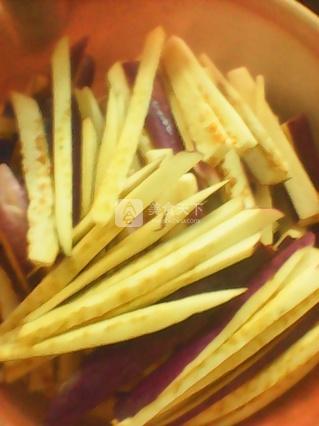 肉末<a href=/shicai/shucai/QieZi/index.html target=_blank><u>茄子</u></a>