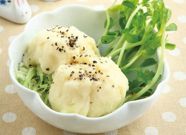 <a href=/shicai/shucai/YangCong/index.html target=_blank><u>洋葱</u></a>冰食谱:奶香薯泥。(图片/人类智库提供)