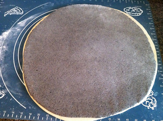 <a href=/shicai/guopin/HeiZhiMa/index.html target=_blank><u>黑<a href=/shicai/guopin/ZhiMa/index.html target=_blank><u>芝麻</u></a></u></a>馒头卷