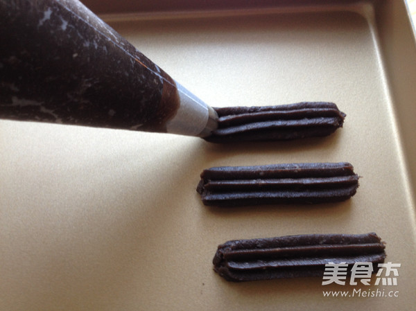 奥利奥<a href=/shicai/mimian/YouTiao/index.html target=_blank><u>油条</u></a>的做法