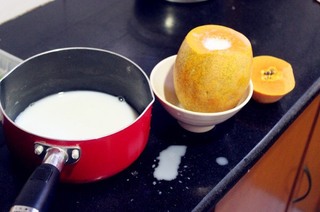 <a href=/shicai/guopin/MuGua/index.html target=_blank><u>木瓜</u></a>椰奶冻