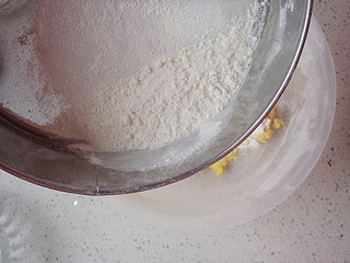 <a href=/shicai/mimian/YuMi/index.html target=_blank><u>玉米</u></a>杂粮饼干