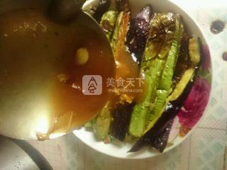 浇汁<a href=/shicai/shucai/QieZi/index.html target=_blank><u>茄子</u></a>