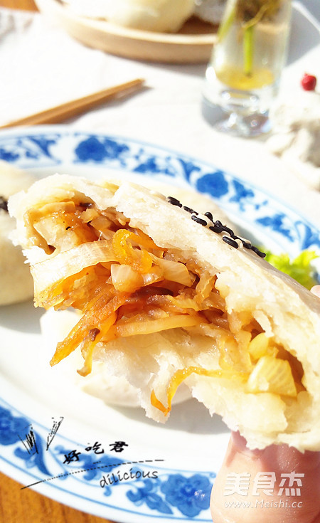 <a href=/shicai/shucai/LuoBo/index.html target=_blank><u>萝卜</u></a>丝酥饼的做法