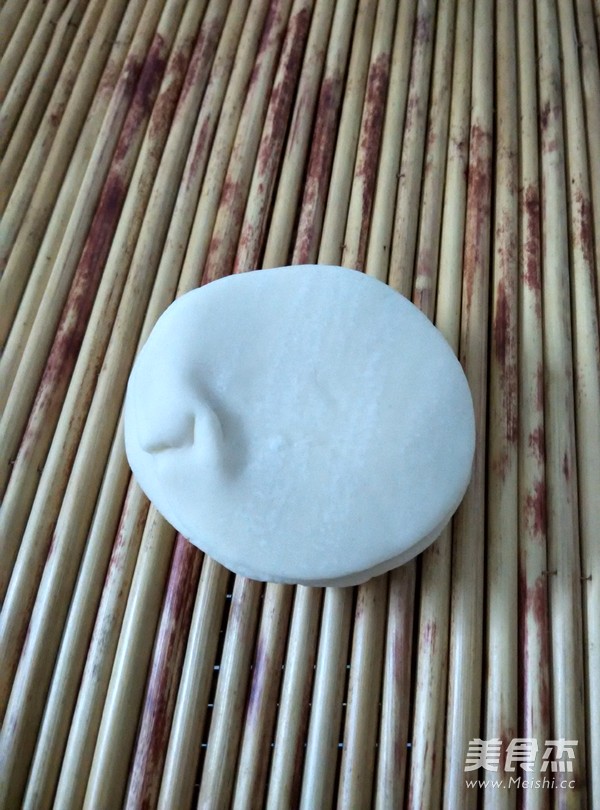 工字<a href=/shicai/shucai/BaiCai/index.html target=_blank><u>白菜</u></a>肉煎饺的做法