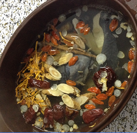 虫草花西洋参<a href=/shicai/rouqin/WuJi/index.html target=_blank><u>乌鸡</u></a>汤