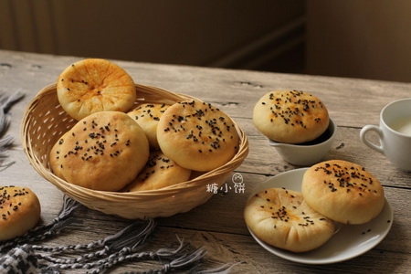 咸蛋<a href=/shicai/mimian/BaiDou/index.html target=_blank><u>白豆</u></a>腐饼