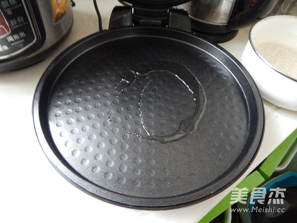 <a href=/shicai/shucai/BoCai/index.html target=_blank><u>菠菜</u></a><a href=/shicai/mimian/FenSi/index.html target=_blank><u>粉丝</u></a>盒的做法