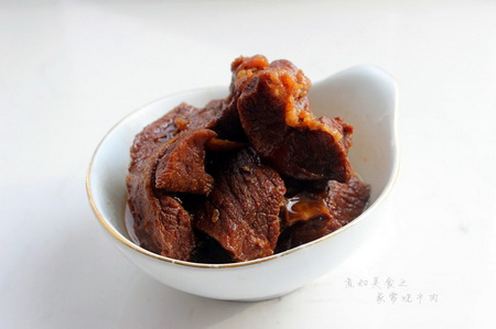 家常秘制烧<a href=/shicai/rouqin/NiuRou/index.html target=_blank><u>牛肉</u></a>