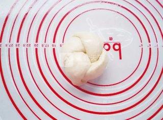 <a href=/shicai/guopin/ManYueMei/index.html target=_blank><u>蔓越莓</u></a>核<a href=/shicai/guopin/Tao/index.html target=_blank><u>桃</u></a><a href=/shicai/mimian/MianBao/index.html target=_blank><u>面包</u></a>