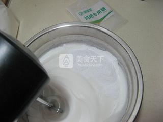 双色<a href=zt/qifengdg target=_blank><u>戚风蛋糕</u></a>