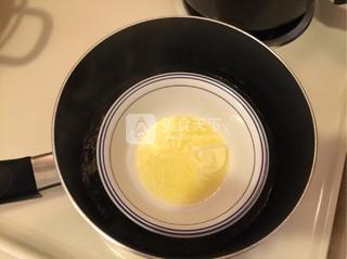 <a href=/shicai/guopin/LanMei/index.html target=_blank><u>蓝莓</u></a>奶香蛋糕