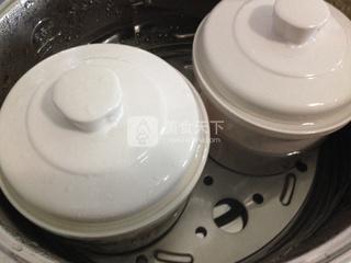 <a href=/shicai/shucai/NiuPang/index.html target=_blank><u>牛蒡</u></a>薏仁<a href=/shicai/rouqin/PaiGu/index.html target=_blank><u>排骨</u></a>汤