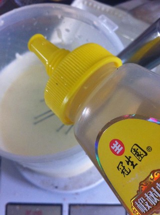 <a href=/shicai/guopin/BaiXiangGuo/index.html target=_blank><u>百香果</u></a><a href=/shicai/mimian/SuanNai/index.html target=_blank><u>酸奶</u></a>冰激凌