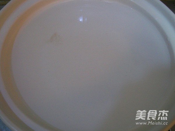 翡翠<a href=/shicai/shuichanpin/HuaGe/index.html target=_blank><u>花蛤</u></a>汤的做法