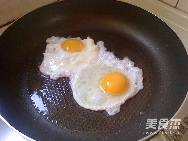 番茄<a href=/shicai/rouqin/JiDan/index.html target=_blank><u>鸡蛋</u></a>面的做法