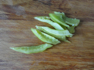 <a href=/shicai/shucai/TuDou/index.html target=_blank><u>土豆</u></a>片炒肉