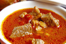 <a href=/shicai/rouqin/NiuRou/index.html target=_blank><u>牛肉</u></a>汤怎么做好吃