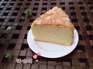 <a href=/shicai/guopin/XingRen/index.html target=_blank><u><a href=/shicai/guopin/Xing/index.html target=_blank><u>杏</u></a>仁</u></a><a href=/shicai/diaoweipin/FengMi/index.html target=_blank><u>蜂蜜</u></a><a href=zt/qifengdg target=_blank><u>戚风蛋糕</u></a>