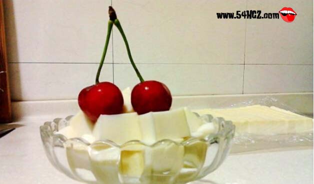 雀巢<a href=/shicai/mimian/DanNaiYou/index.html target=_blank><u>淡<a href=/shicai/mimian/NaiYou/index.html target=_blank><u>奶油</u></a></u></a>打发方法