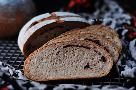 红酒<a href=/shicai/guopin/ManYueMei/index.html target=_blank><u>蔓越莓</u></a>欧包