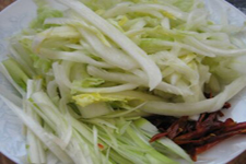 糖<a href=/shicai/diaoweipin/Cu/index.html target=_blank><u>醋</u></a><a href=/shicai/shucai/BaiCai/index.html target=_blank><u>白菜</u></a>