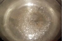 <a href=/shicai/shucai/YinEr/index.html target=_blank><u>银耳</u></a>雪<a href=/shicai/guopin/Li/index.html target=_blank><u>梨</u></a>汤的做法步骤4