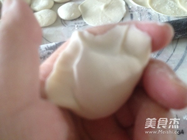 <a href=/shicai/shucai/JiuCai/index.html target=_blank><u>韭菜</u></a>饺子的做法