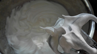 6寸可可<a href=zt/qifengdg target=_blank><u>戚风蛋糕</u></a>