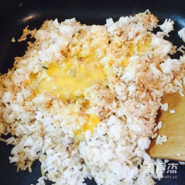 彩椒炒饭的做法