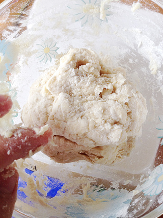 <a href=/shicai/mimian/YuMi/index.html target=_blank><u>玉米</u></a><a href=/shicai/rouqin/HuoTui/index.html target=_blank><u>火腿</u></a>小批萨