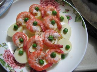 玉子<a href=/shicai/mimian/DouFu/index.html target=_blank><u>豆腐</u></a>蒸虾