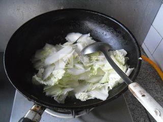 素炒<a href=/shicai/shucai/BaiCai/index.html target=_blank><u>白菜</u></a>片