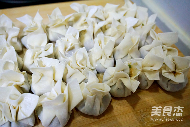 美翻天的小馄饨包法的做法