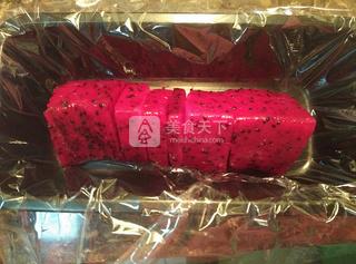 爱心<a href=zt/qifengdg target=_blank><u>戚风蛋糕</u></a>卷