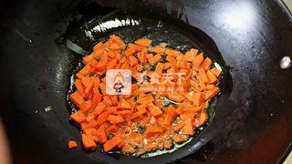 <a href=/shicai/rouqin/NiuPai/index.html target=_blank><u>牛排</u></a>炒饭