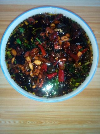 捞汁<a href=/shicai/shucai/MuEr/index.html target=_blank><u>木耳</u></a>